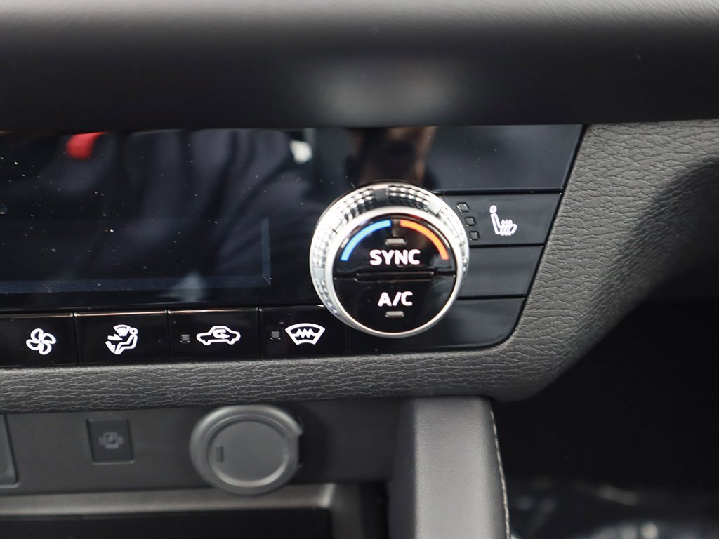 New 2025 Mitsubishi Outlander SE image 52
