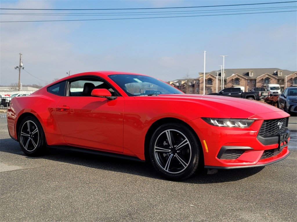 Used 2024 Ford Mustang Premium image 2