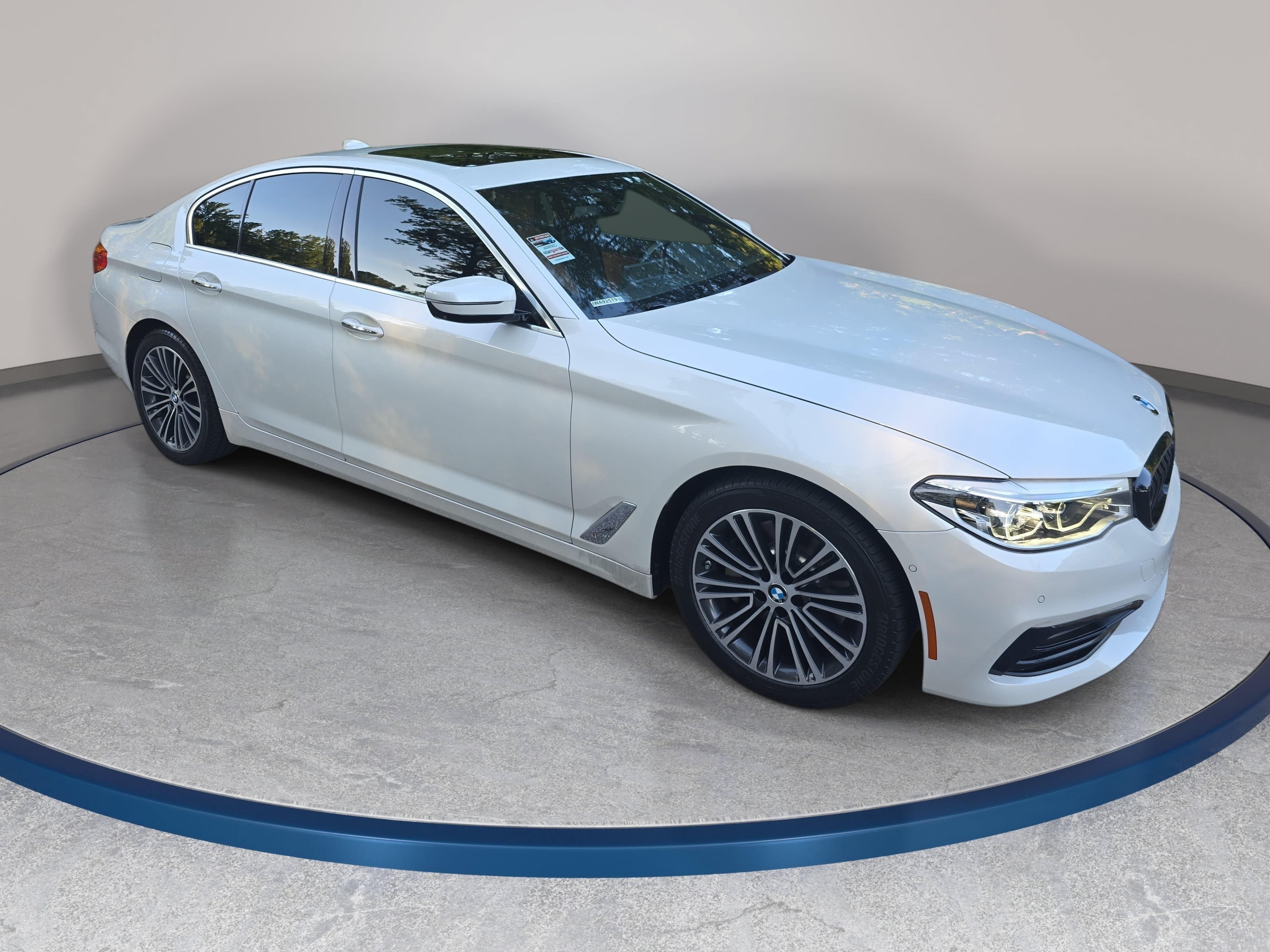 Used 2018 BMW 540i RWD image 3