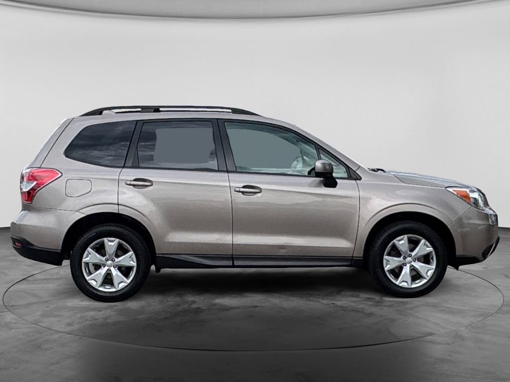 Used 2016 Subaru Forester 2.5i Premium w/ Popular Package #2 AWD/4WD image 9