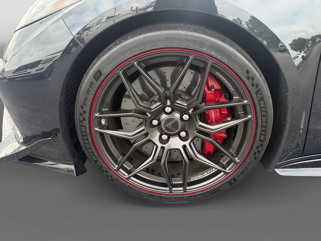 Used 2023 Chevrolet Corvette Z06 w/ Z07 Performance Package RWD image 15