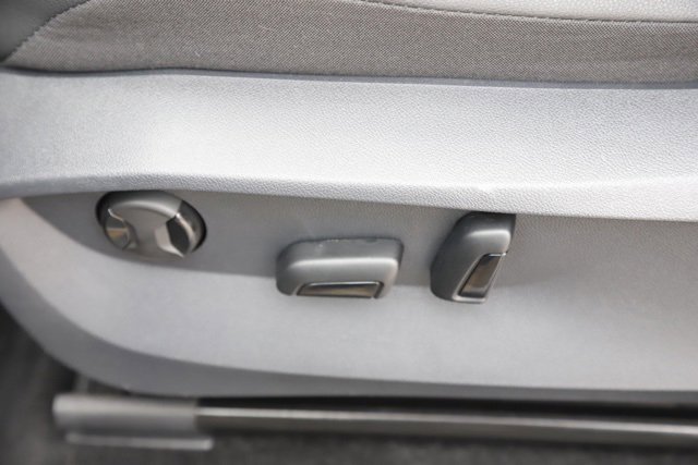 Used 2023 Volkswagen Tiguan SE w/ Panoramic Sunroof Package image 14