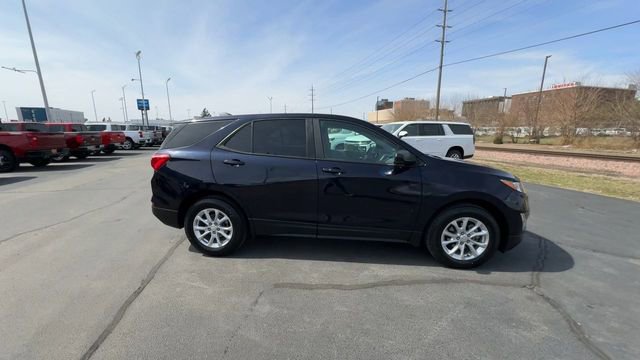 Used 2020 Chevrolet Equinox LS w/ LS Convenience Package image 9