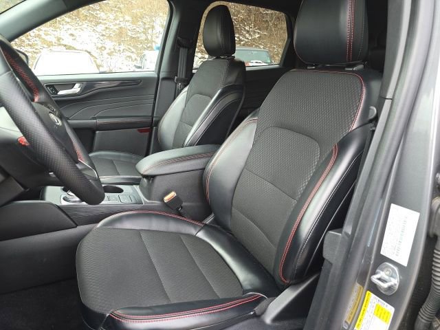 Used 2025 Ford Escape ST-Line image 14
