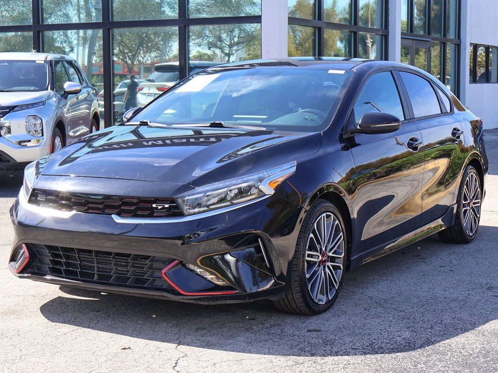 Used 2022 Kia Forte GT image 3