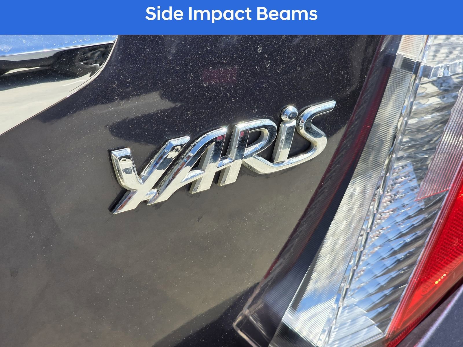 Used 2014 Toyota Yaris L image 11