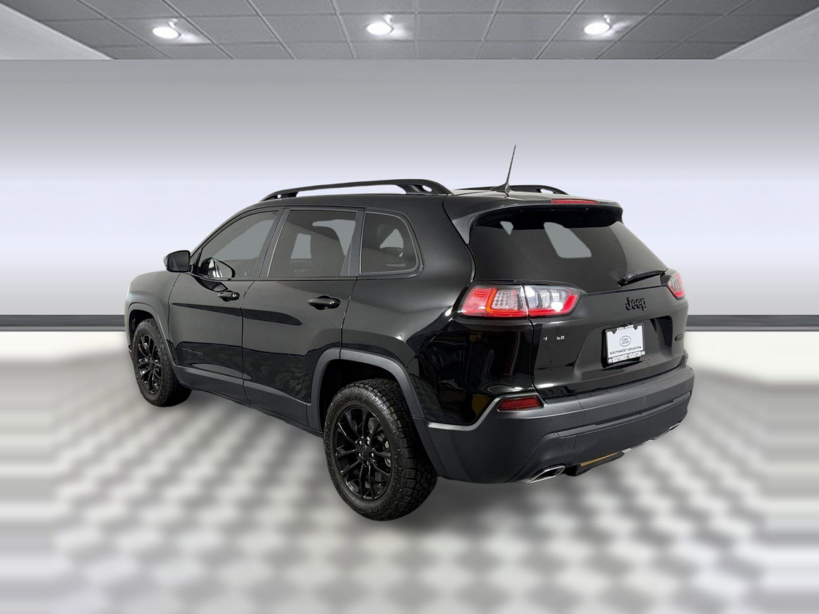 Used 2022 Jeep Cherokee Latitude Lux image 2