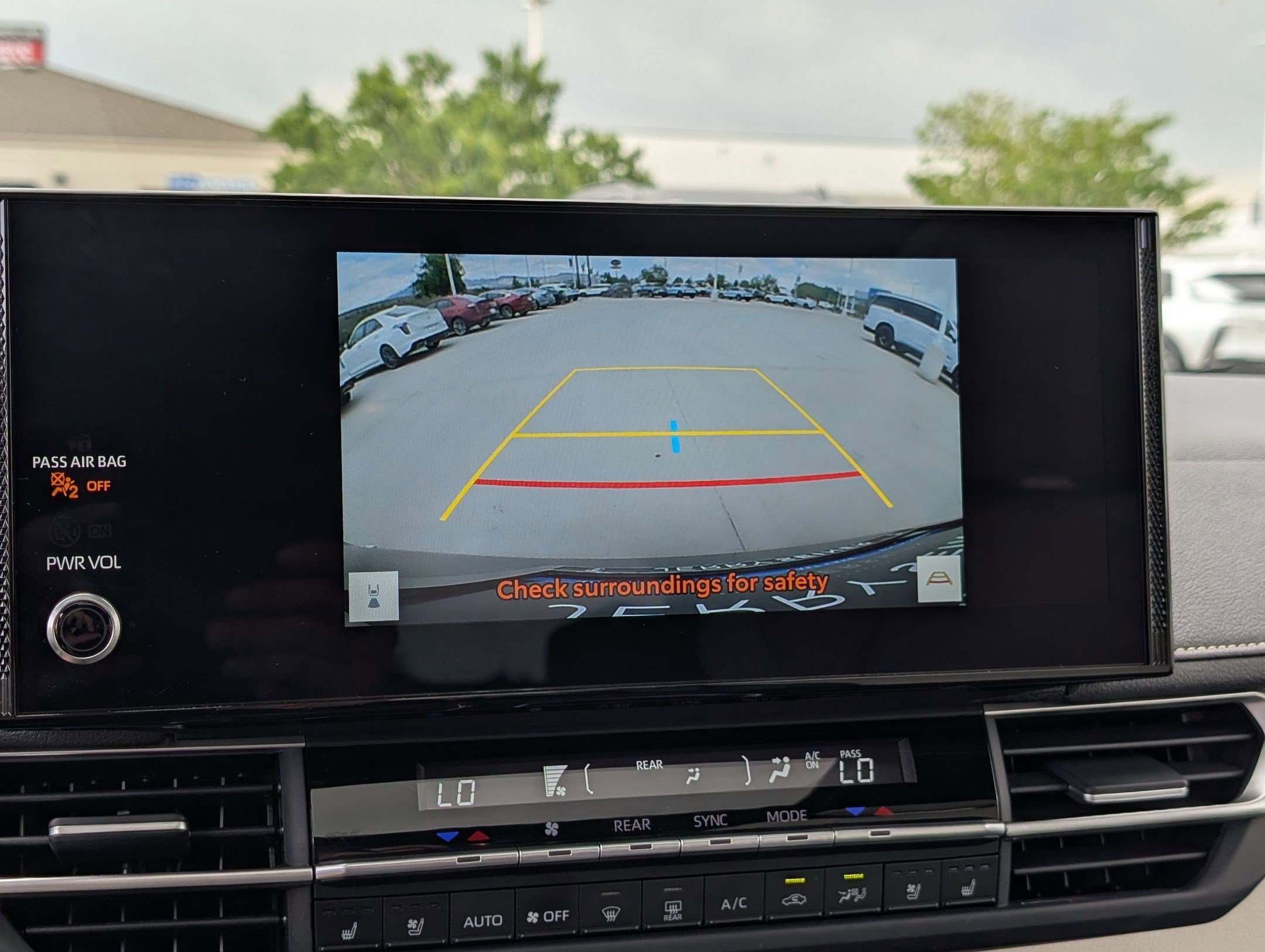 Used 2025 Toyota Sienna Limited AWD/4WD image 20
