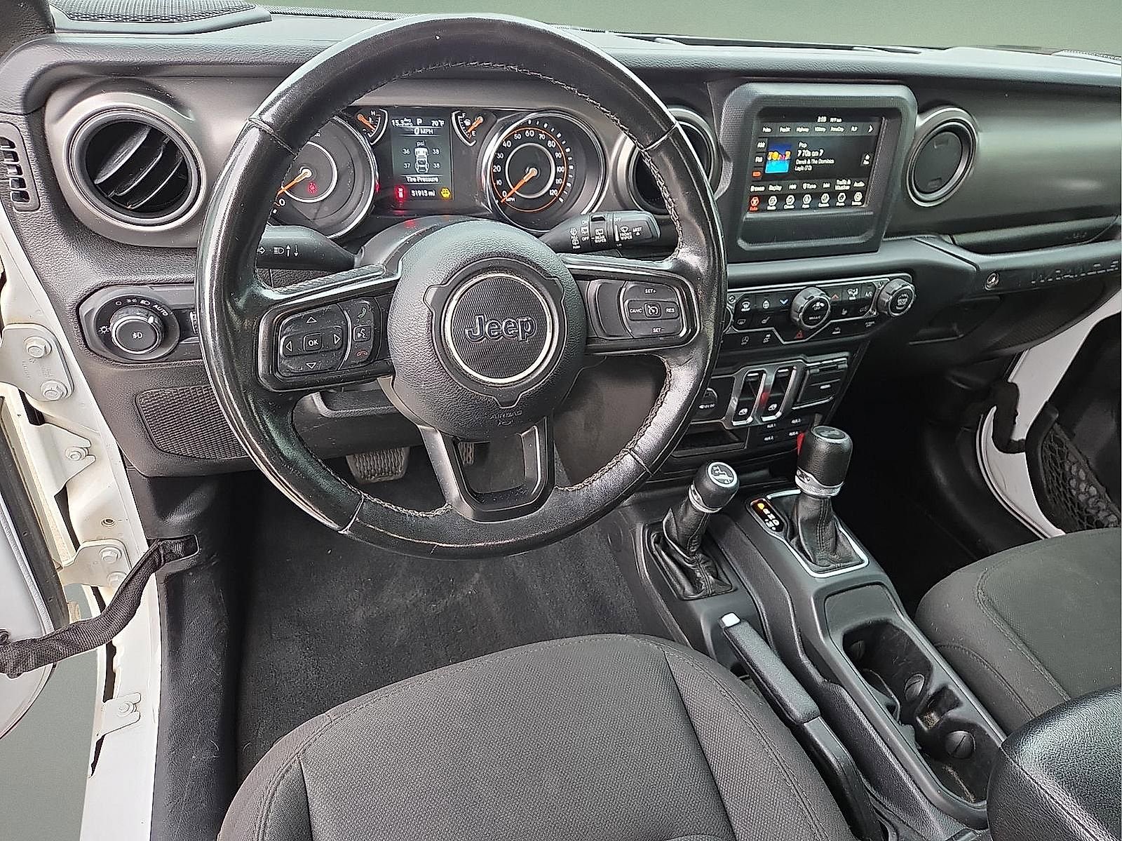 Used 2022 Jeep Wrangler Sport AWD/4WD image 11