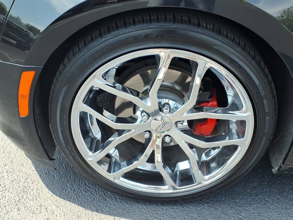 Used 2019 Chevrolet Camaro LT w/ RS Package RWD image 9