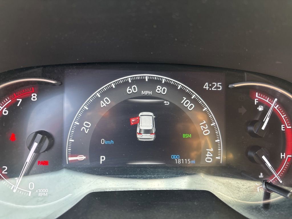 Used 2023 Toyota RAV4 XLE w/ Convenience Package image 17