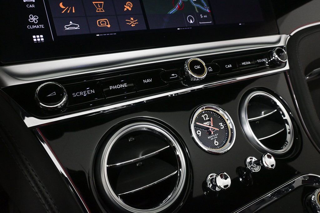 Used 2021 Bentley Continental GT V8 image 12