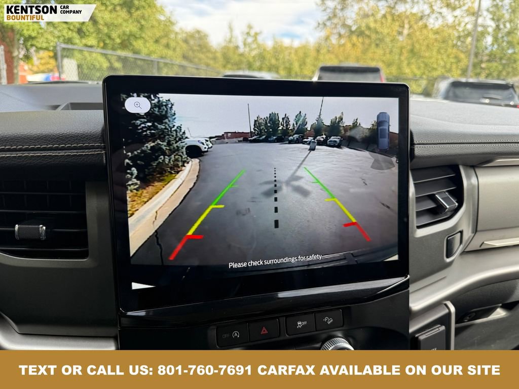 Used 2024 Ford Expedition XLT image 30