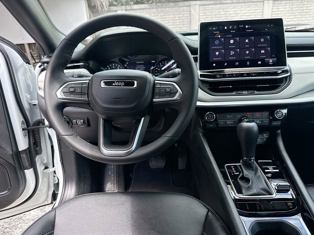 Used 2026 Jeep Compass Limited image 25