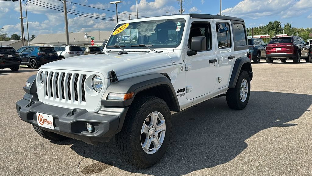 Used 2021 Jeep Wrangler Unlimited Sport AWD/4WD image 3