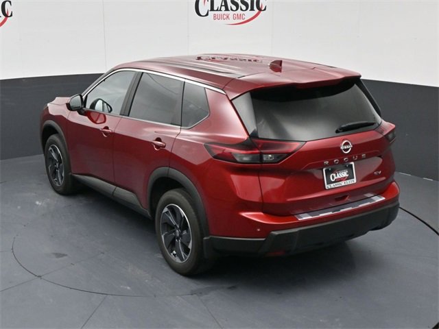 Used 2024 Nissan Rogue SV image 17