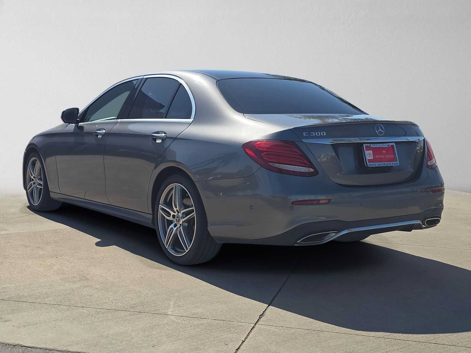Used 2018 Mercedes-Benz E 300 image 5