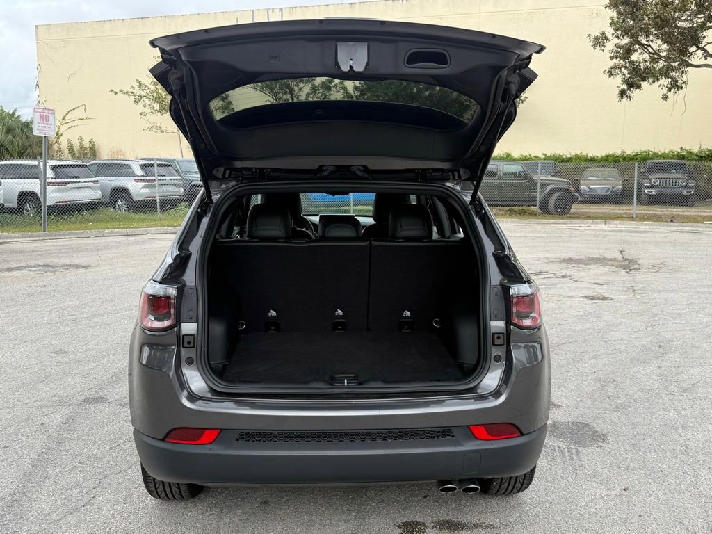 Certified 2022 Jeep Compass Altitude image 29