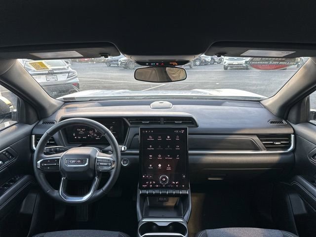 Used 2025 GMC Terrain Elevation image 23