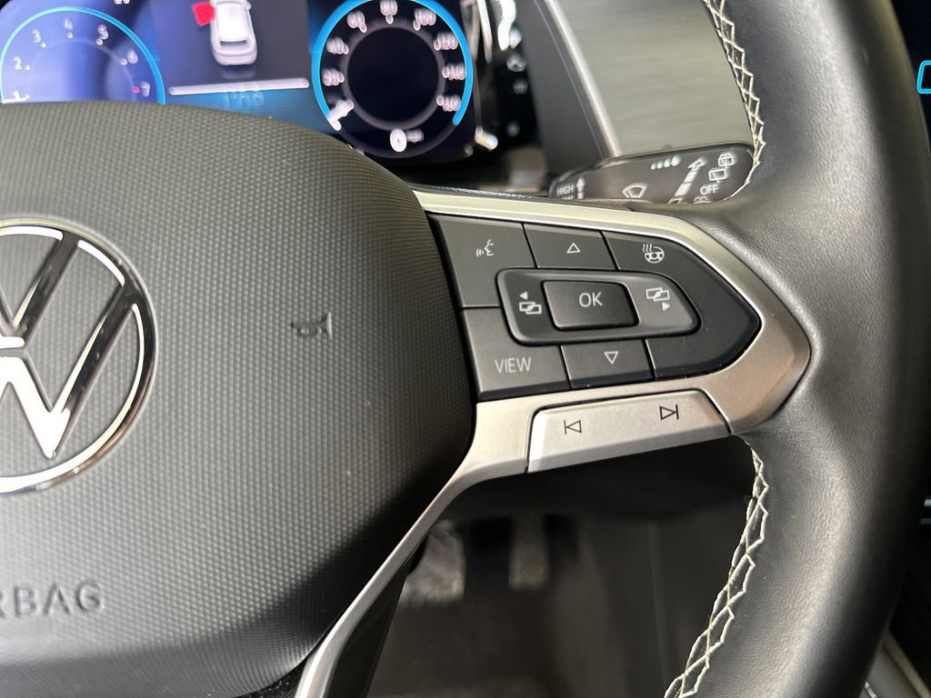 Used 2025 Volkswagen Atlas Cross Sport SE FWD image 21