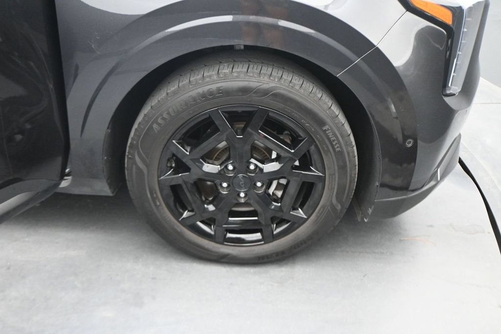 Used 2026 Kia Carnival SX w/ SX Dark Edition Package FWD image 22