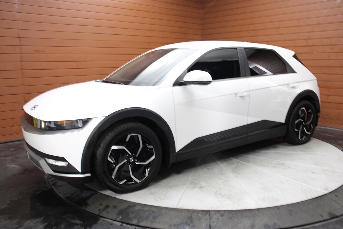 Used 2024 Hyundai Ioniq 5 SEL AWD/4WD image 12