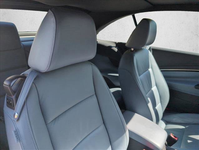 Used 2013 Volkswagen Eos Executive FWD image 24