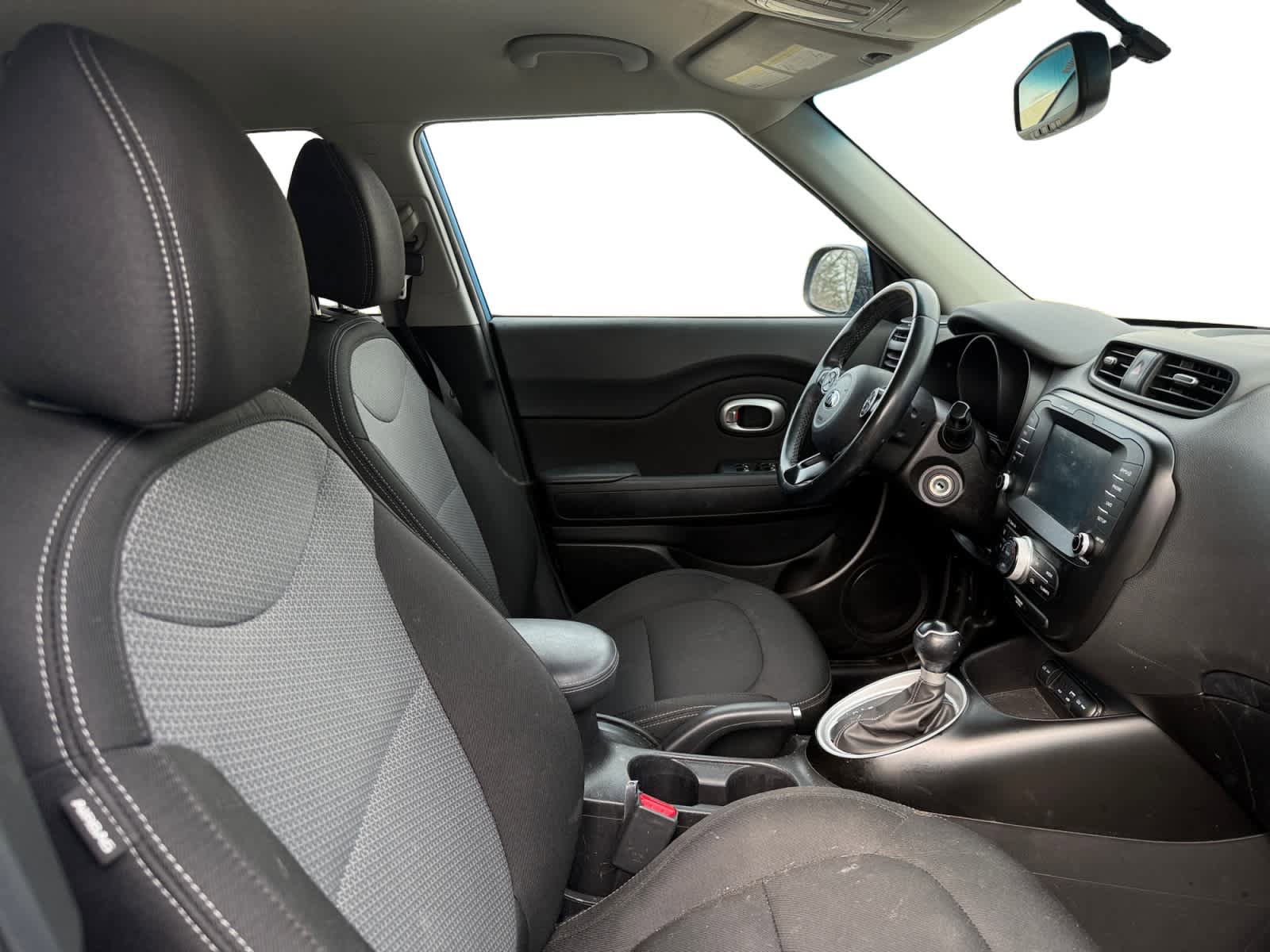Used 2018 Kia Soul + image 15