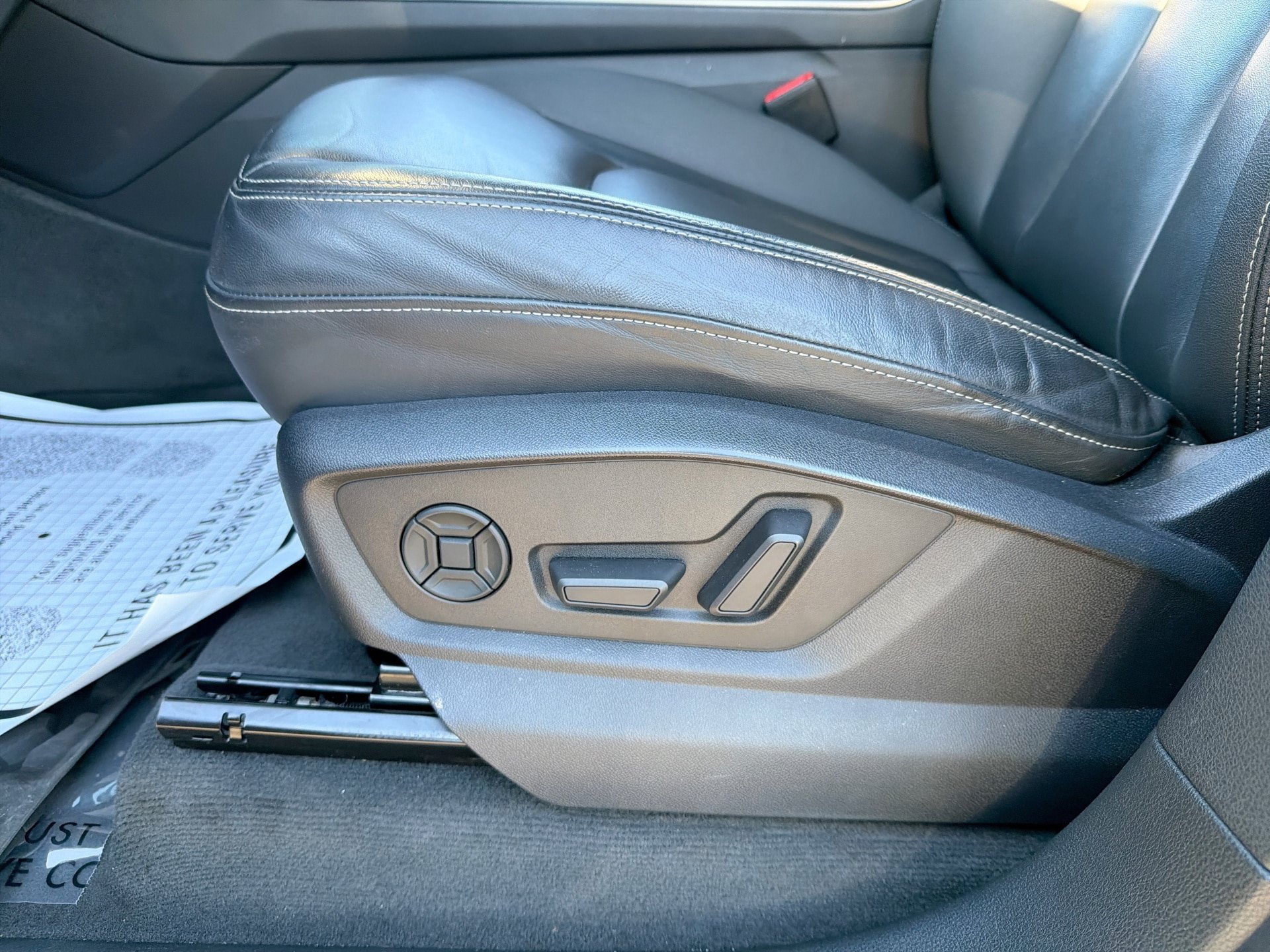 Used 2019 Audi Q8 Premium w/ Convenience Package AWD/4WD image 14