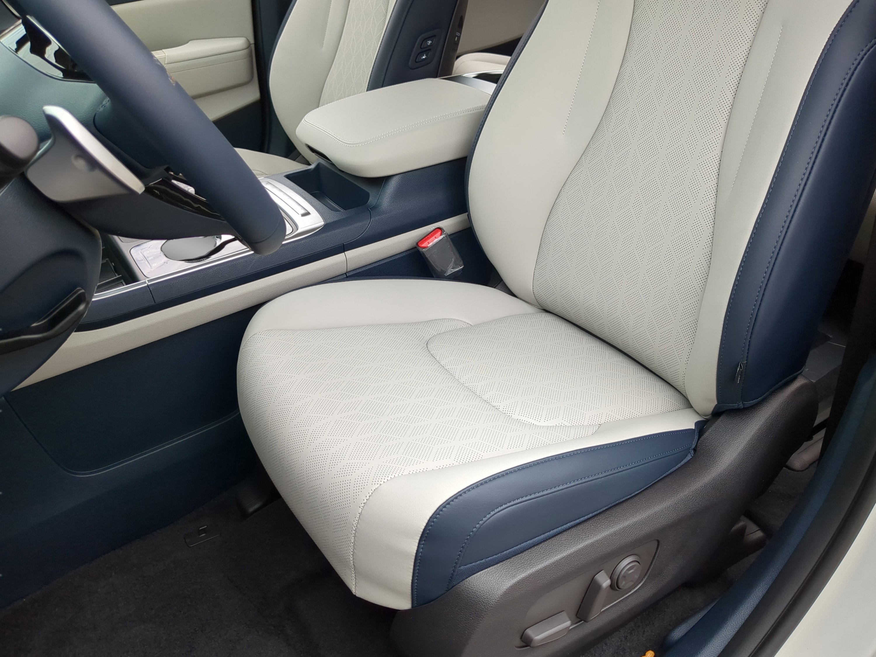 New 2026 Kia Carnival EX FWD image 19