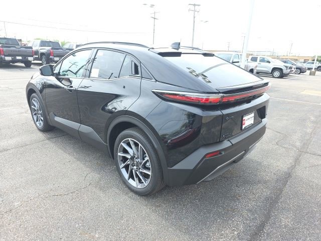 New 2026 Toyota C-HR AWD/4WD image 5