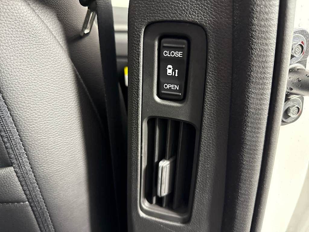 New 2025 Honda Odyssey EX-L image 18