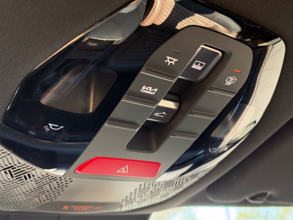 Used 2024 Kia EV9 Land AWD/4WD image 35