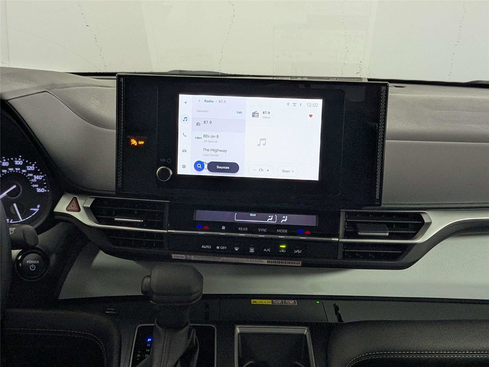 New 2026 Toyota Sienna LE image 29