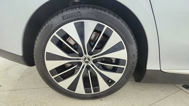 Used 2023 Mercedes-Benz EQE 500 4MATIC Sedan w/ Digital Light Package image 59