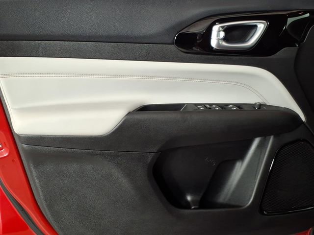 Used 2023 Jeep Compass Limited image 15