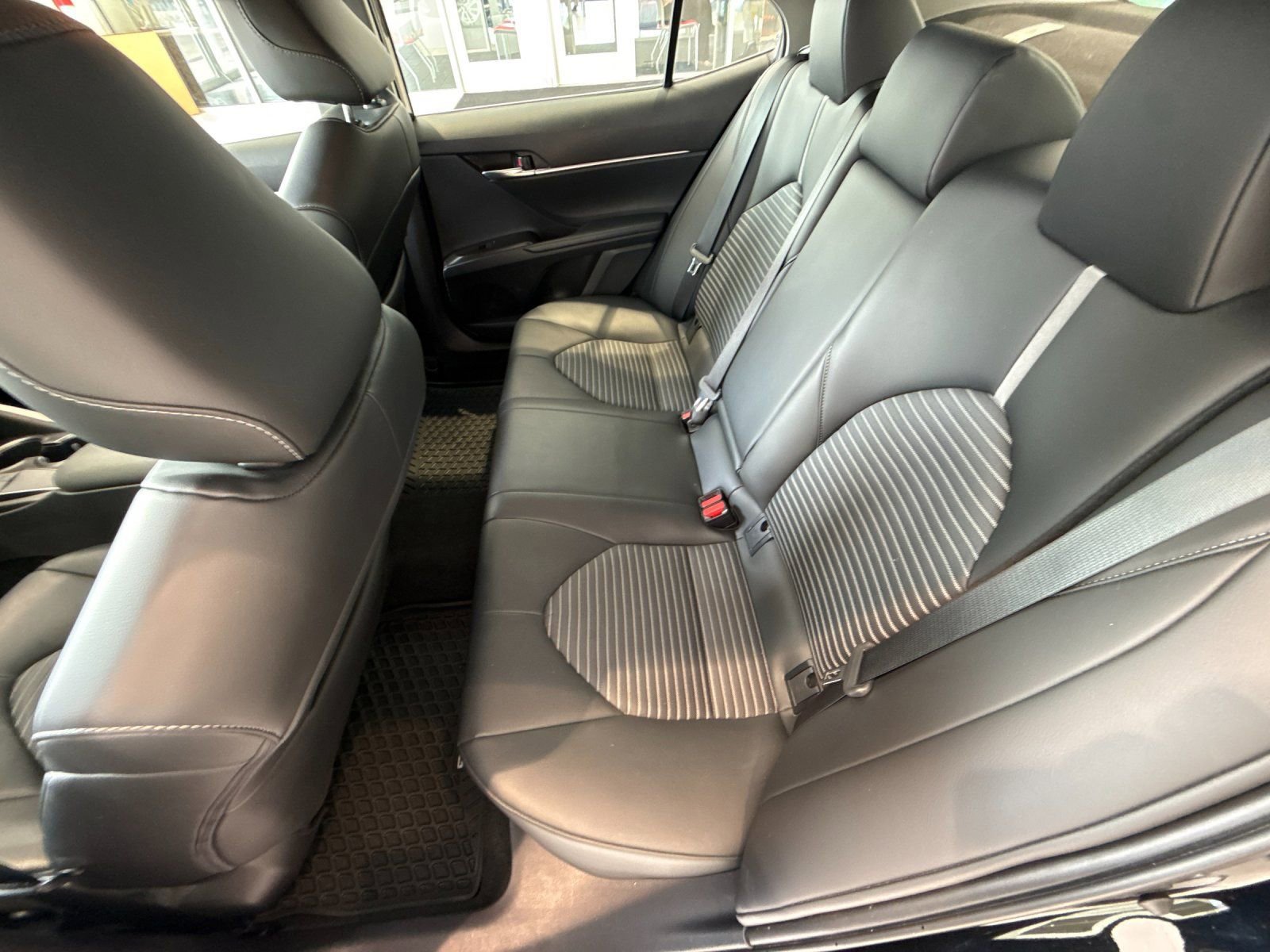 Used 2024 Toyota Camry SE FWD image 12