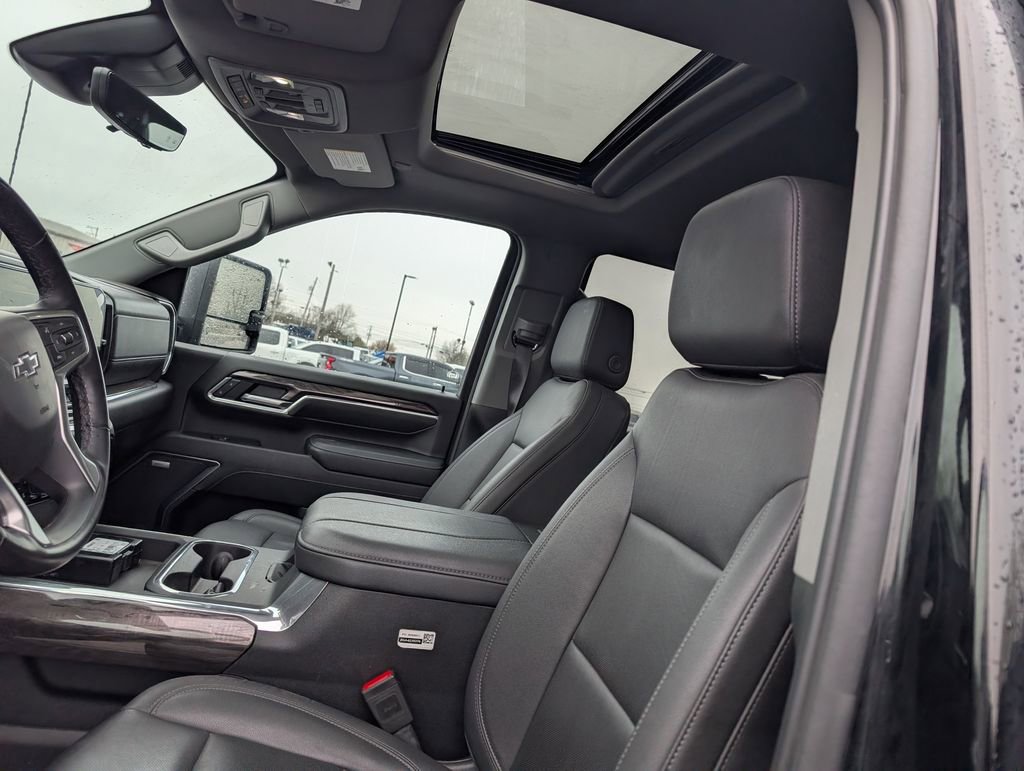 Used 2025 Chevrolet Silverado 2500 LTZ w/ Trail Boss Package image 7