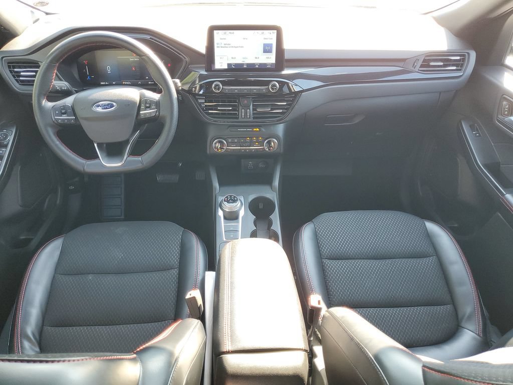 Used 2025 Ford Escape ST-Line Select AWD/4WD image 27