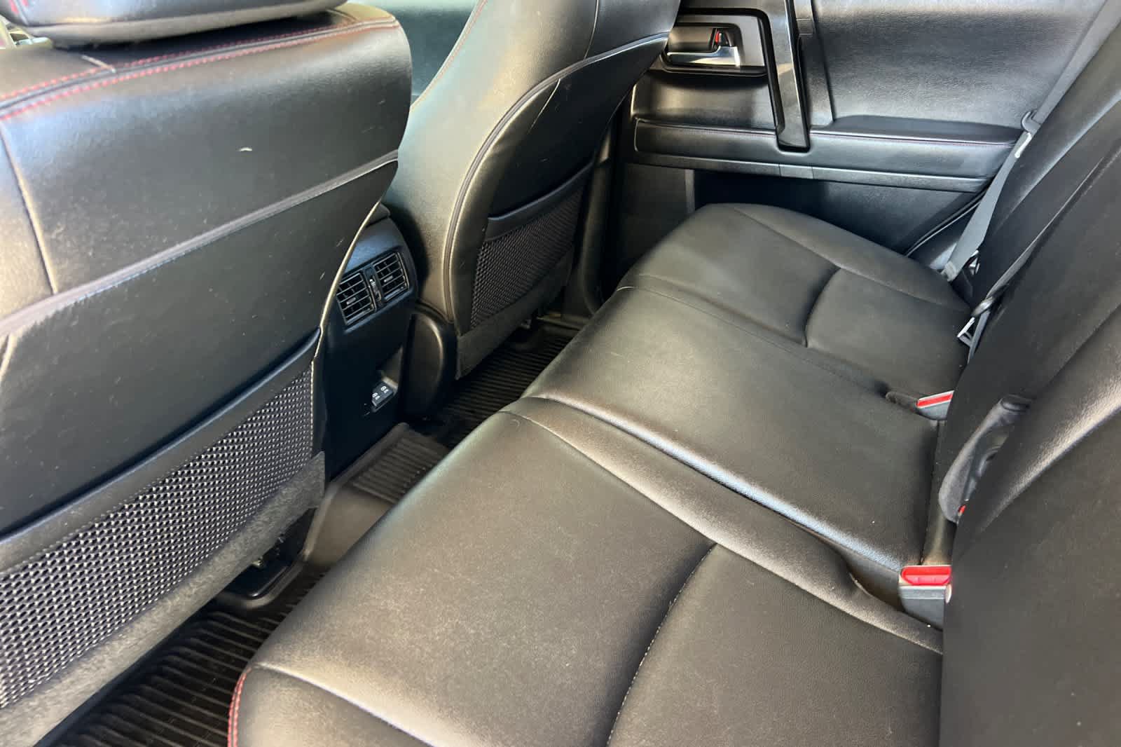 Certified 2021 Toyota 4Runner Venture w/ Moonroof Package AWD/4WD image 4
