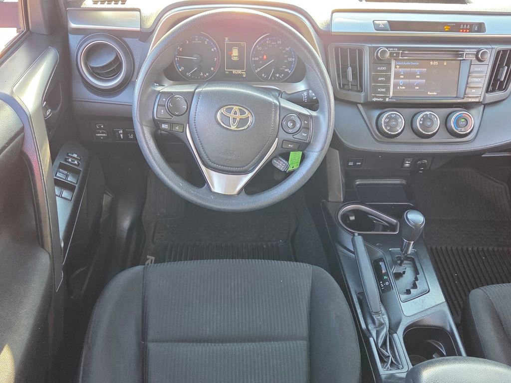 Used 2017 Toyota RAV4 LE image 5