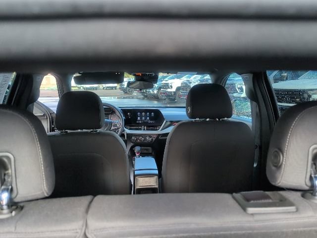 Used 2024 Chevrolet Trax RS FWD image 34