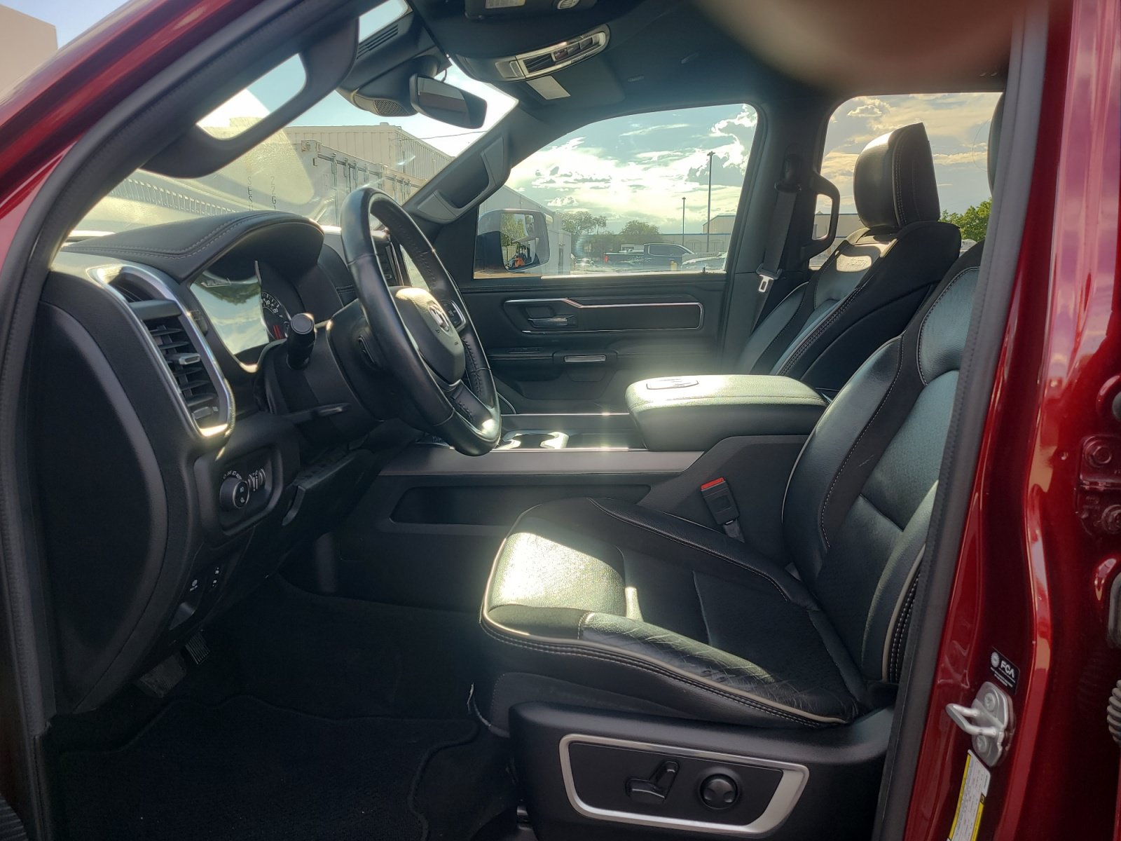 Used 2023 RAM 1500 Laramie AWD/4WD image 12