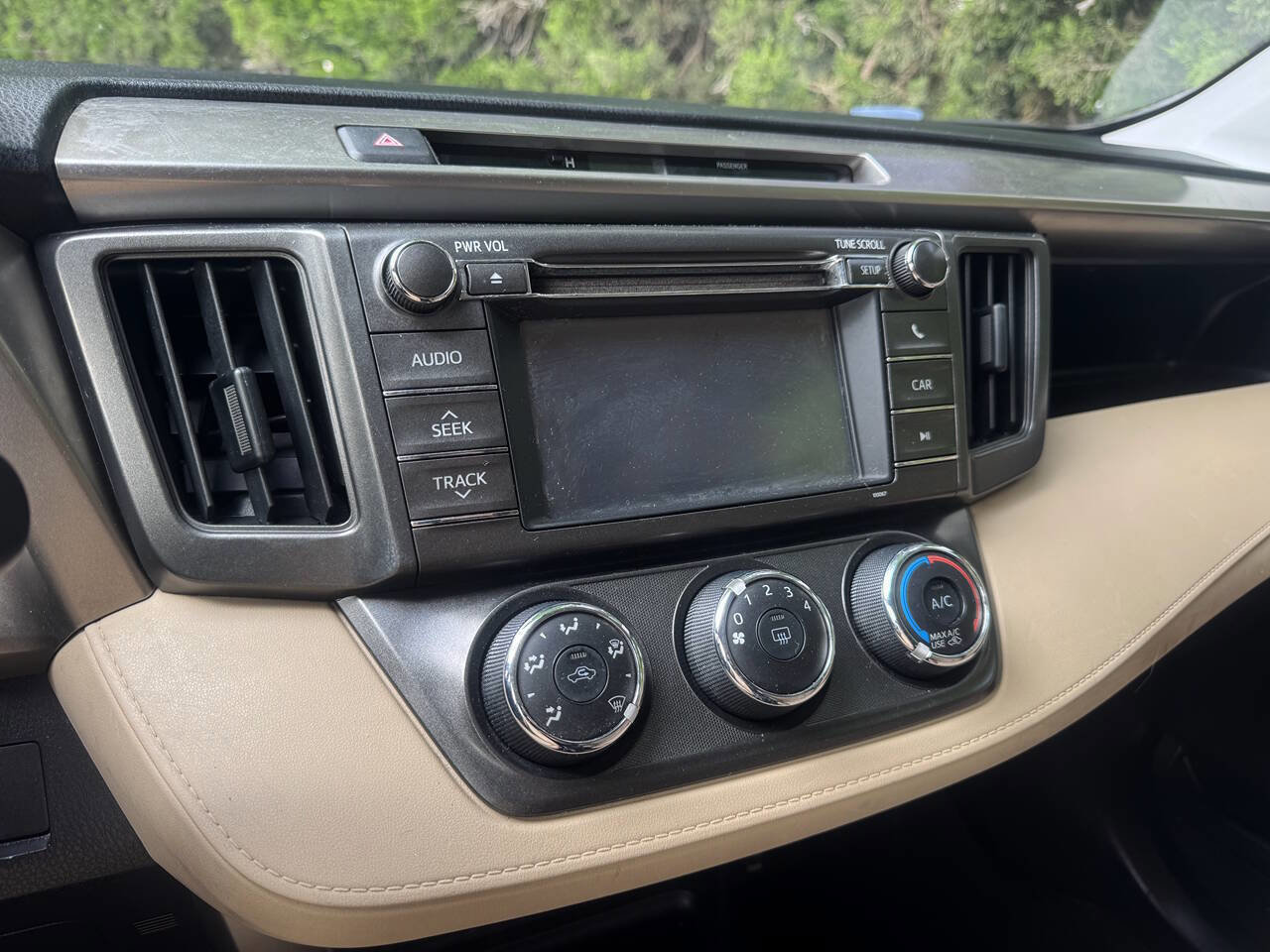Used 2013 Toyota RAV4 LE image 15