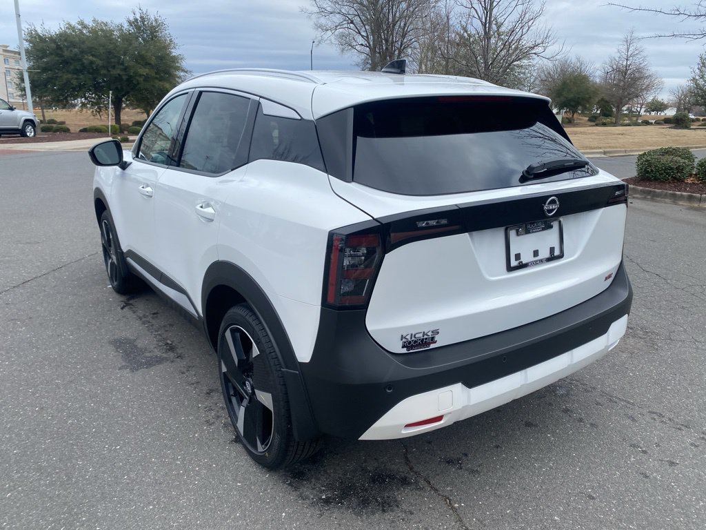 New 2026 Nissan Kicks SR w/ SR Premium Package FWD image 7