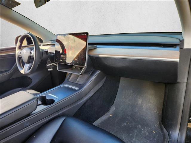 Used 2023 Tesla Model Y Long Range image 18