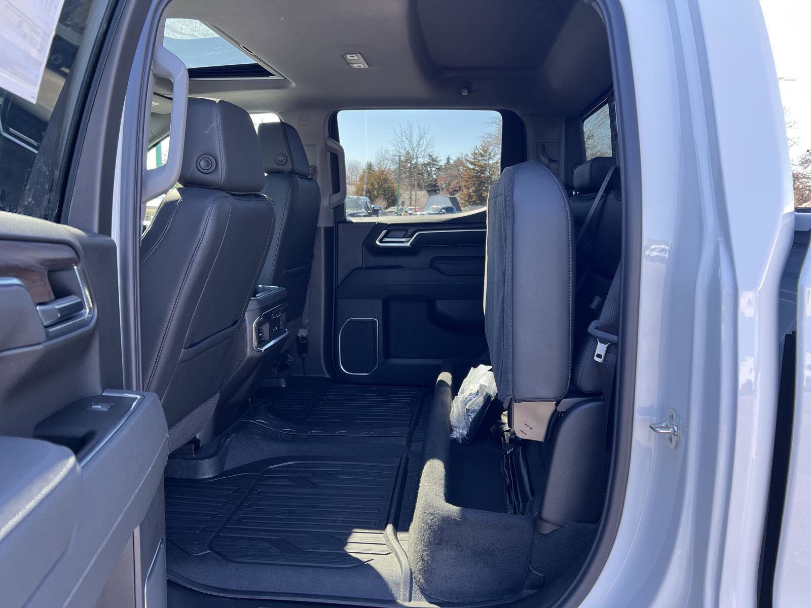 New 2026 GMC Sierra 1500 SLT w/ SLT Premium Plus Package image 45