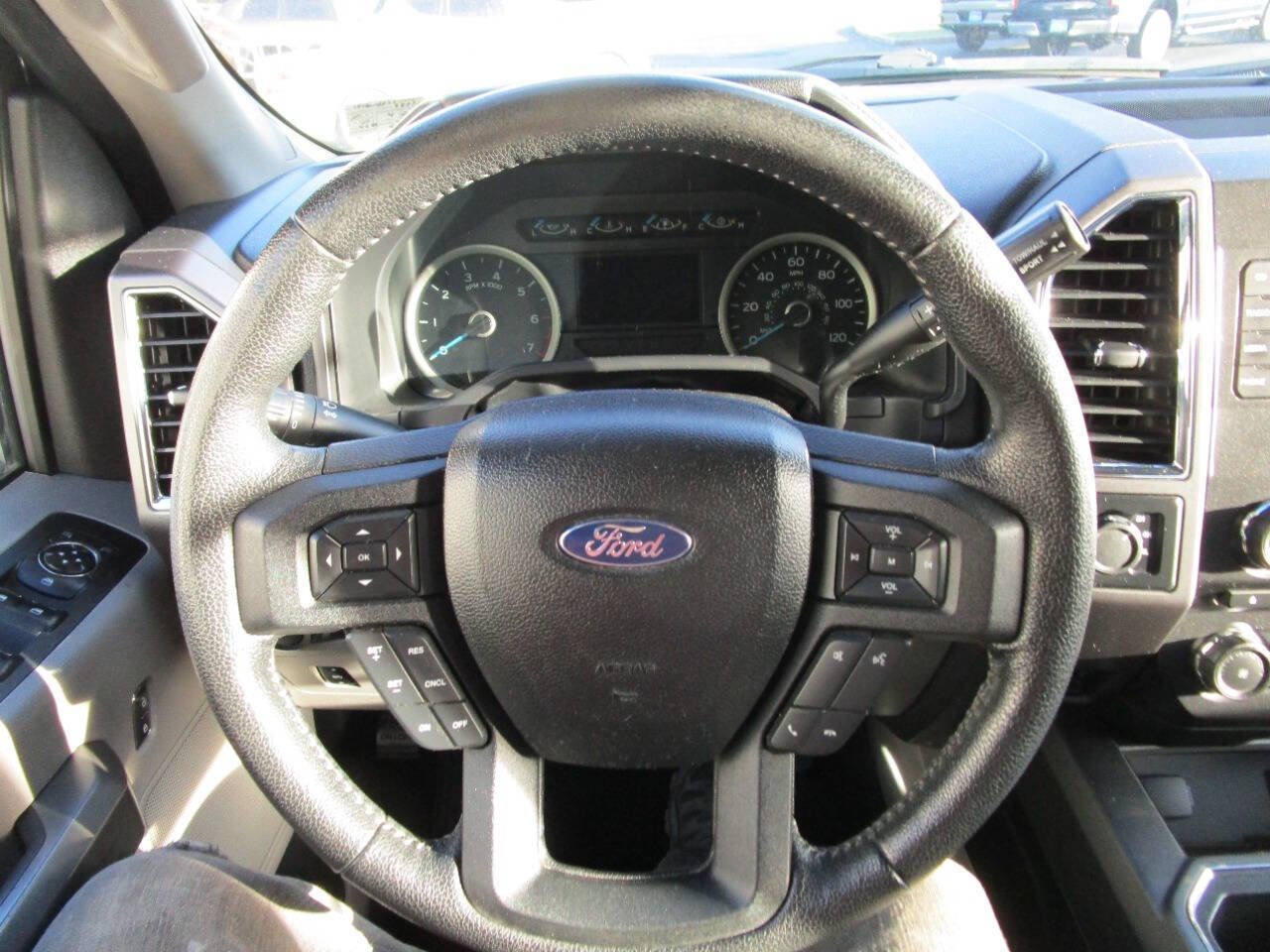 Used 2015 Ford F150 XLT w/ Equipment Group 301A Mid image 14