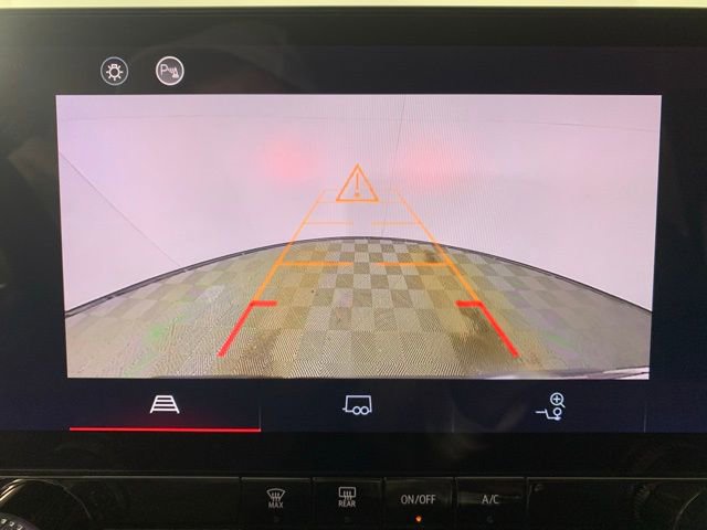 Used 2025 GMC Canyon Elevation image 10