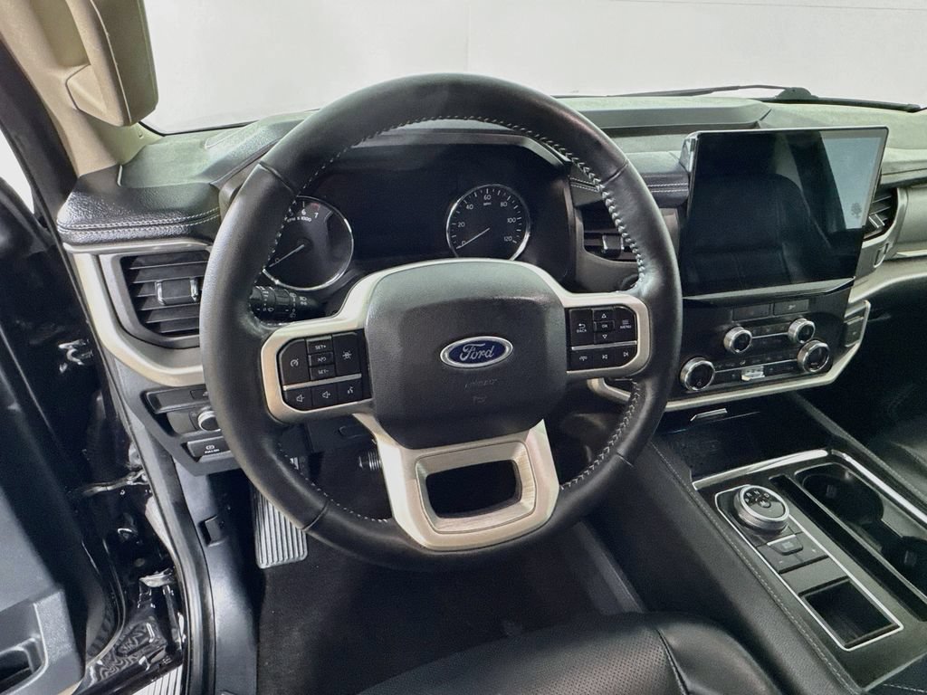 Used 2022 Ford Expedition XLT RWD image 12